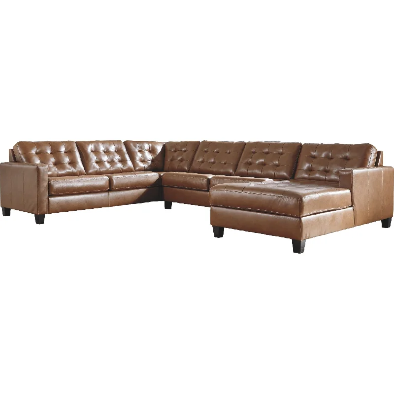 Baskove 4 Piece Sectional with Chase