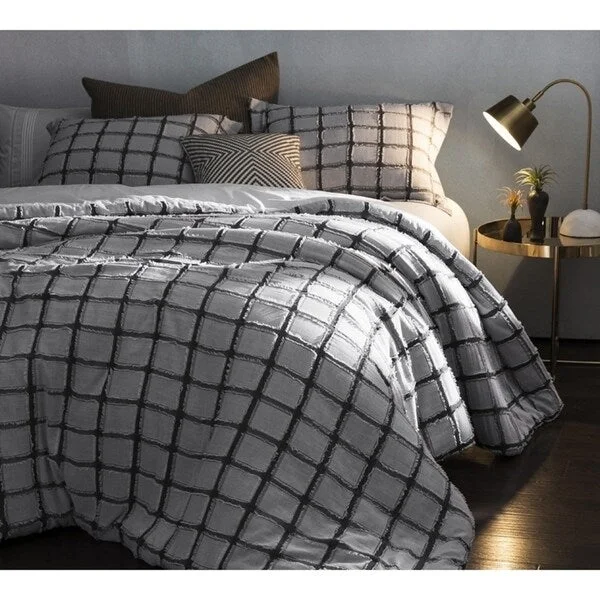 BYB Frayed Edgings Comforter - Black/White