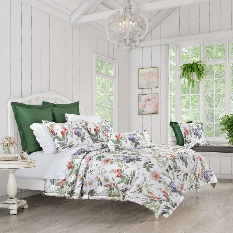 Clara Comforter Set