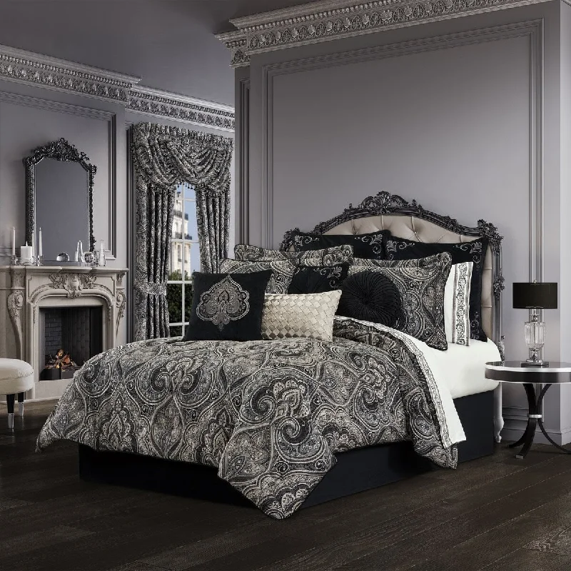 Davinci Comforter Set