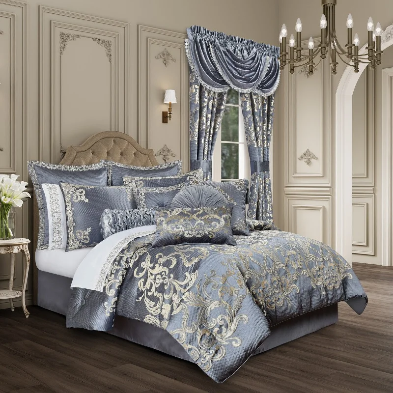 Dicaprio Comforter Set