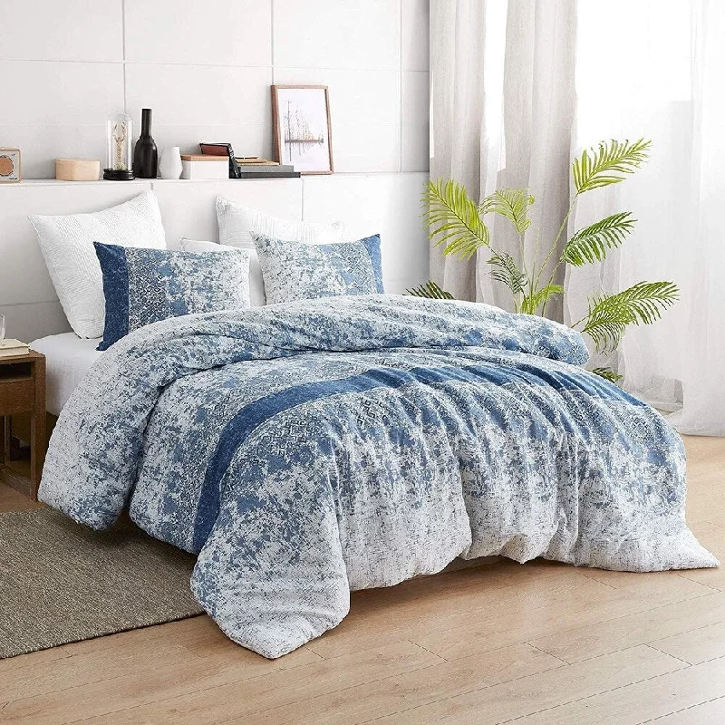 Distracted Blues Oversized Comforter Set