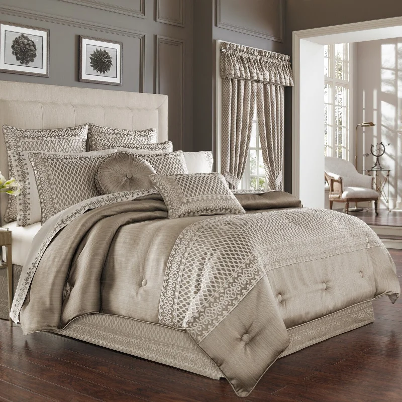 Five Queens Court Beaumont Champagne 4-piece Comforter Set