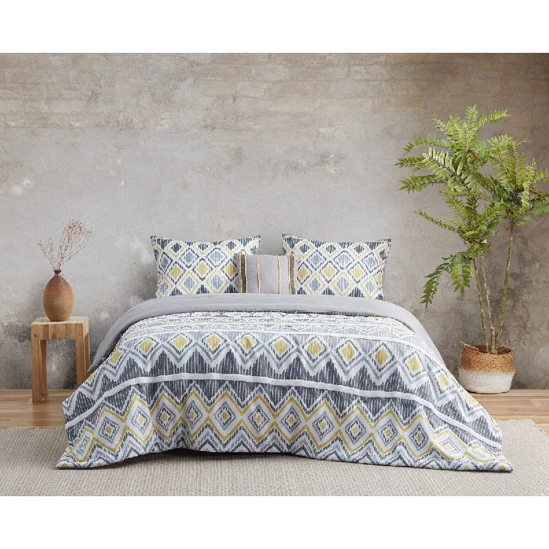 Geometric Chenille Stripe Comforter Set