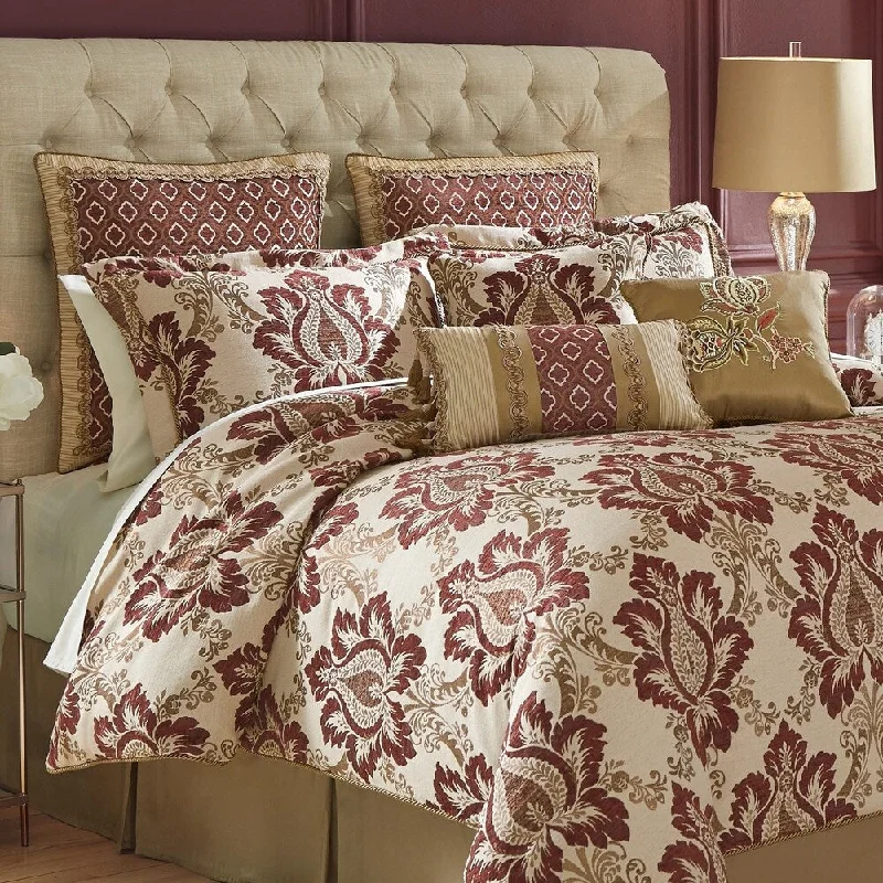 Gracewood Hollow Makouta 4-piece Chenille Damask Comforter Set