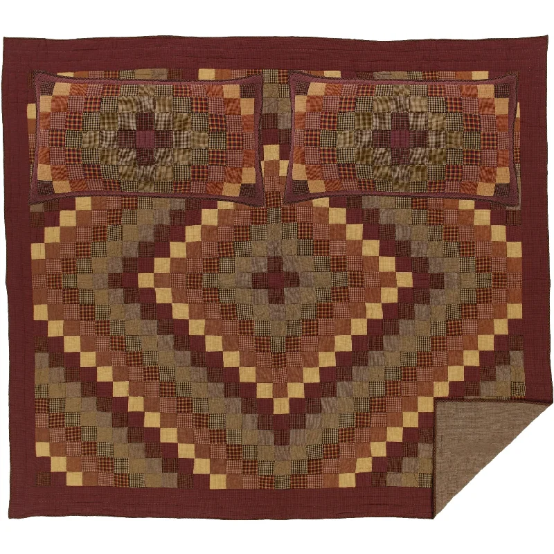 Heritage Farms King Quilt Set; 1-Quilt 105Wx95L w/2 Shams 21x37