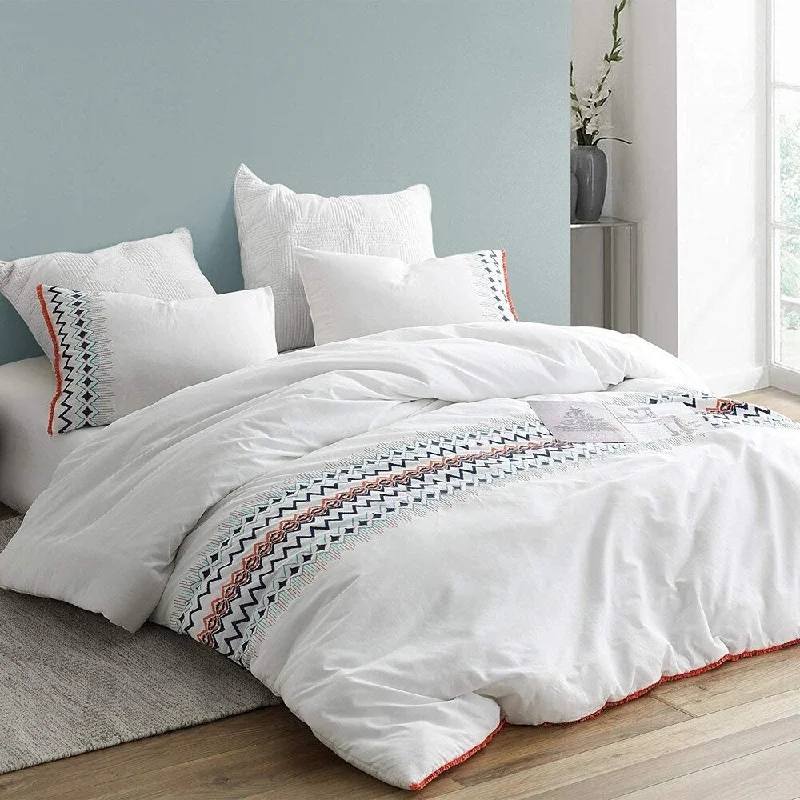 Isla del Sol - Embroidered Comforter