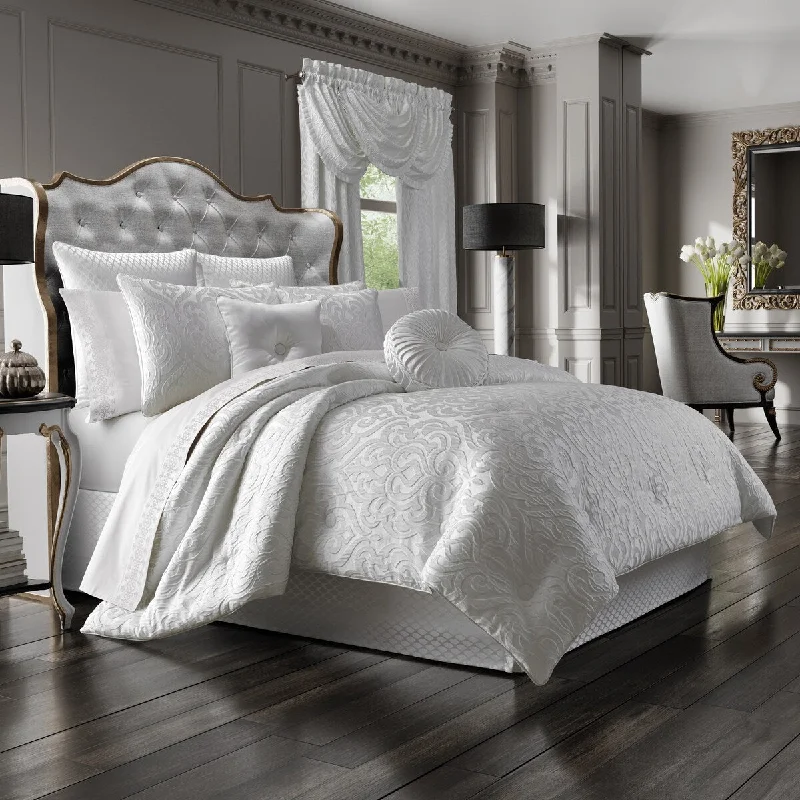 J. Queen New York Astoria White Comforter Set