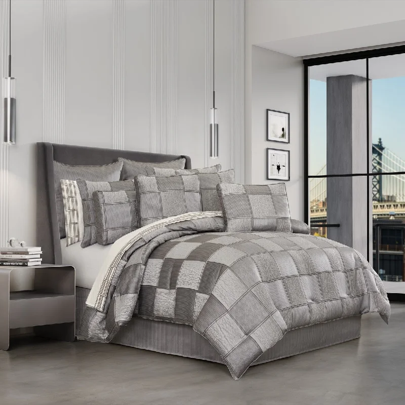 J. Queen New York Brando Comforter Set