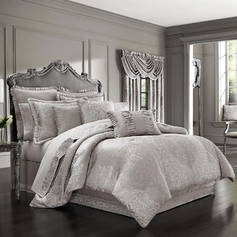 J. Queen New York La Scala Silver Comforter Set