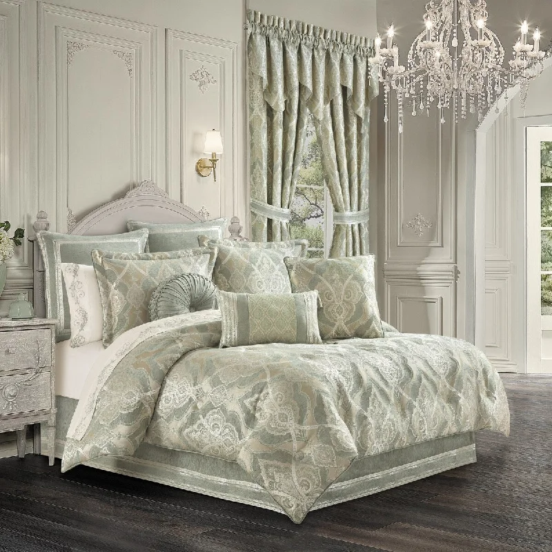 J. Queen New York Sovana Comforter Set