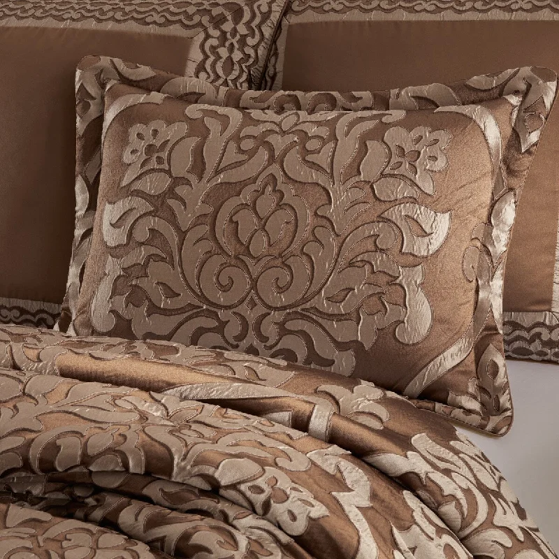 J. Queen New York Surano Comforter Set