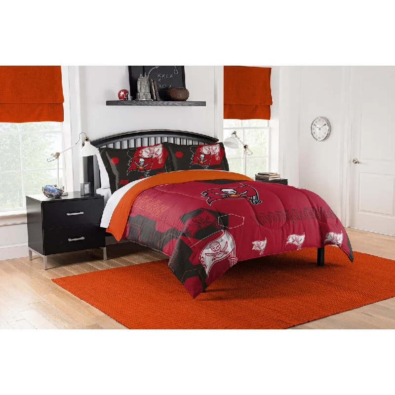 NFL 858 Bucs Hexagon King Printed Comforter & Shams Set