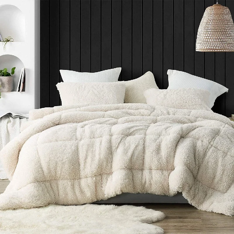 Smooches and Pooches - Coma Inducer® Oversized Comforter Set - White Swan