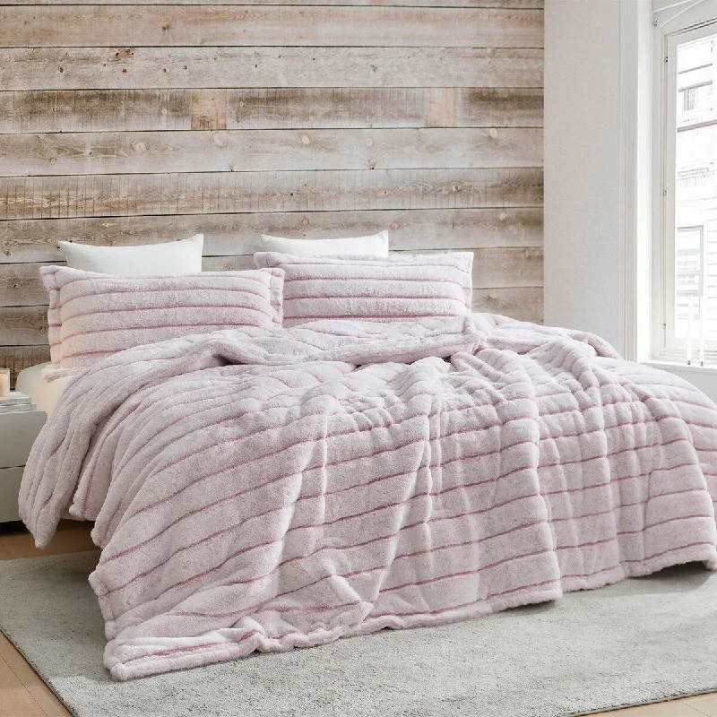 Softer than Soft® - Coma Inducer® Oversized Comforter Set - Candy Cane