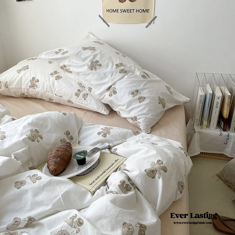 Teddy Duvet Cover / White + Beige