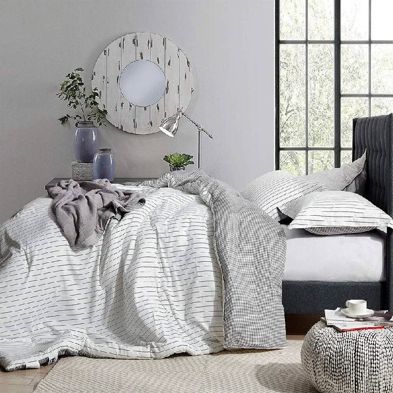 The Landon - Black and White Comforter - 100% Cotton